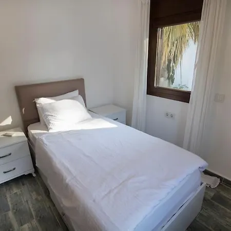 Enjoy 4br W/magnificent View In Turkbuku Villa *
