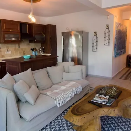 Enjoy 4br W/magnificent View In Turkbuku Villa